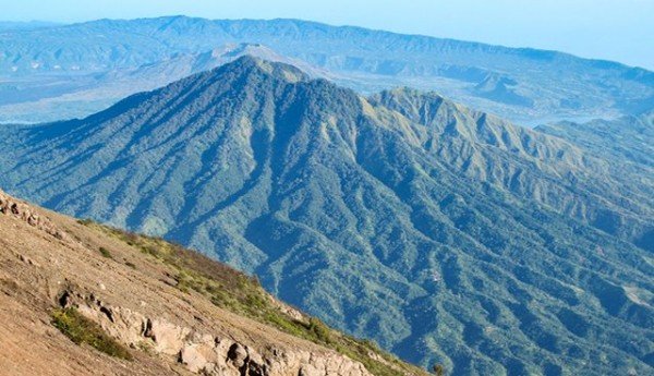 Sunrise Trekking di Kaldera Gunung Batur